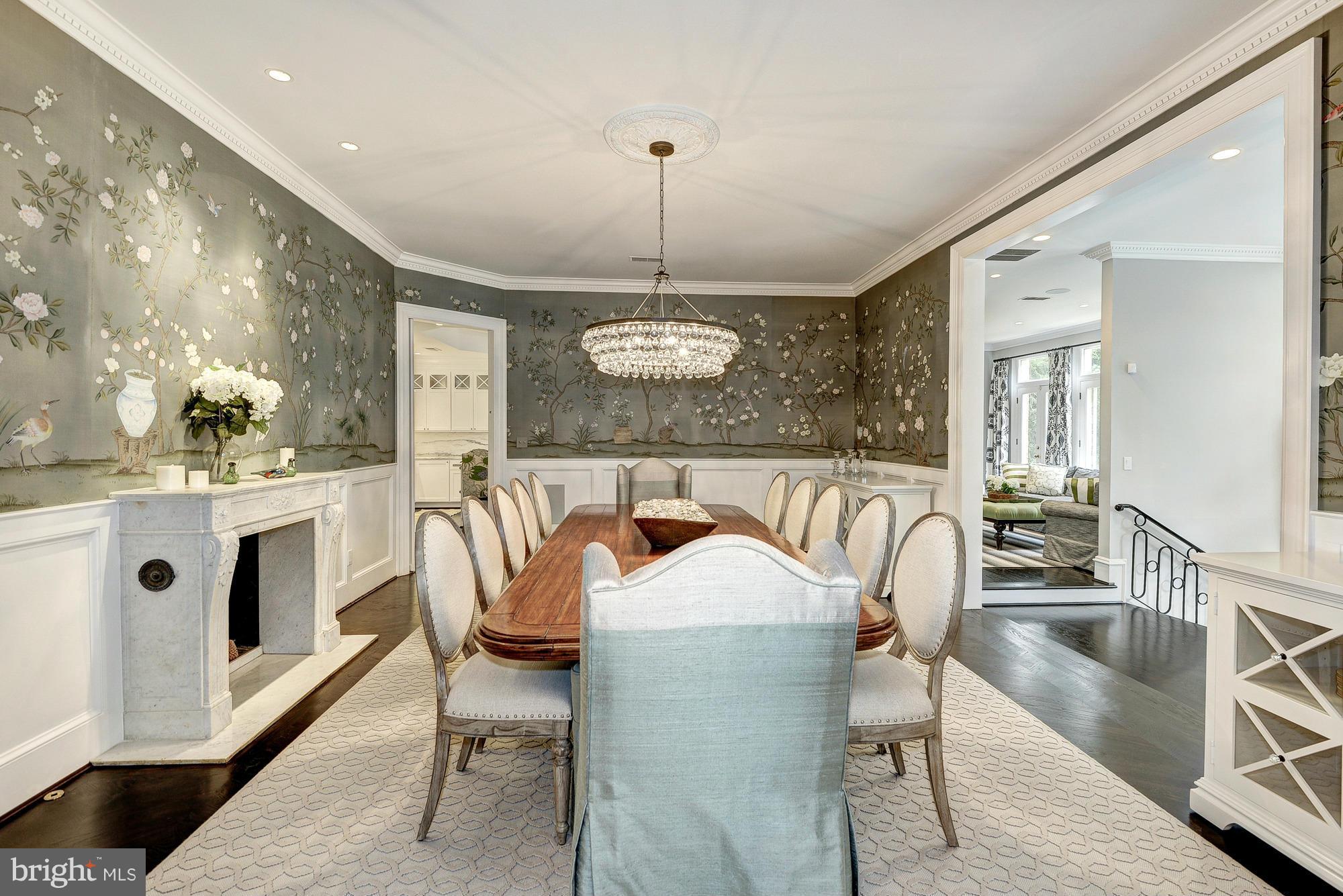 CHAIN BRIDGE - Residential