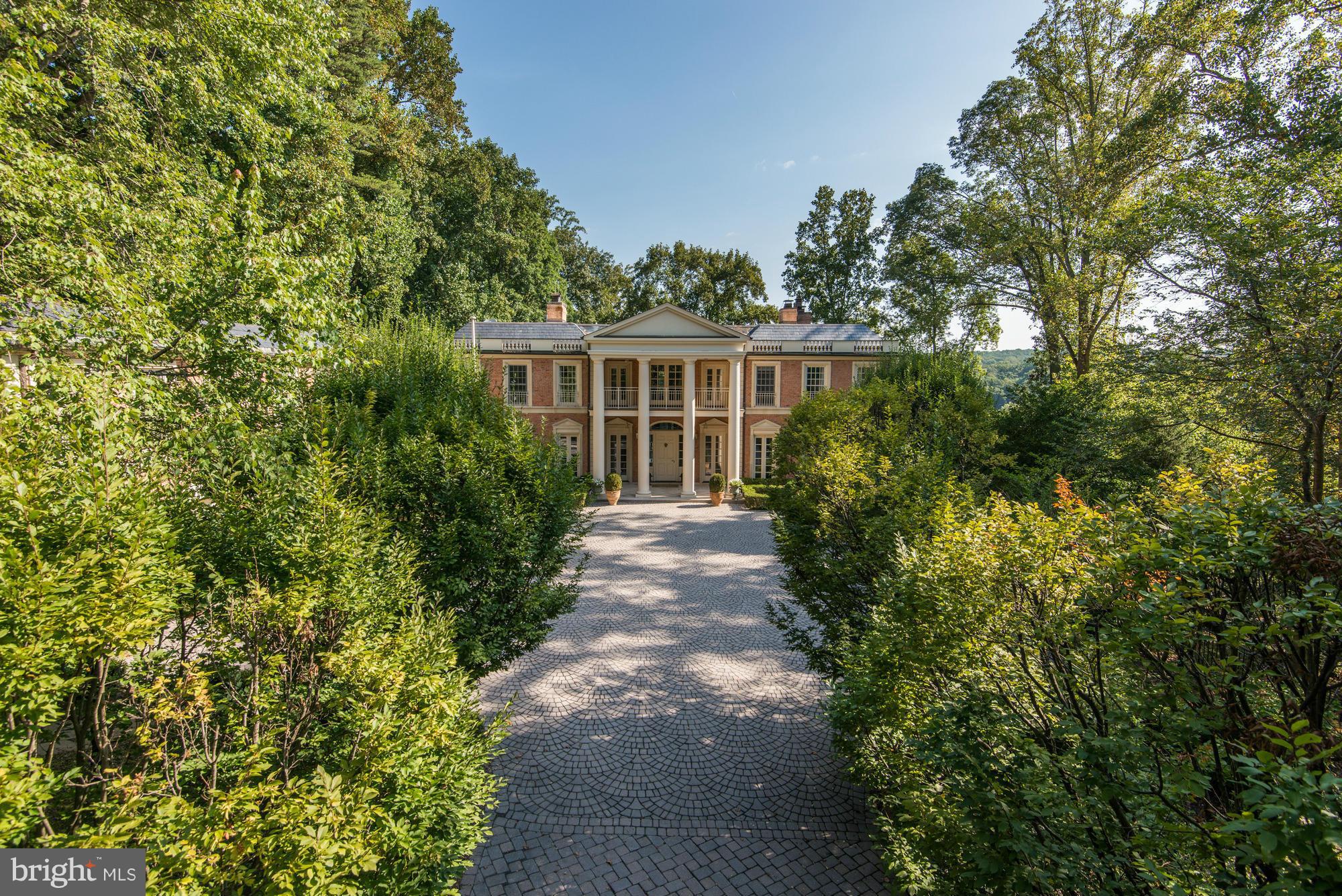CHAIN BRIDGE - Residential