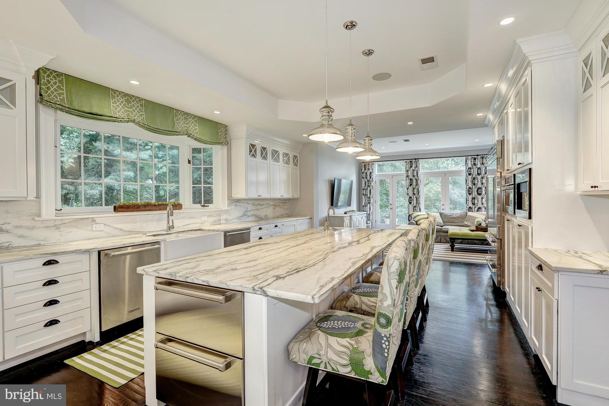 CHAIN BRIDGE - Residential