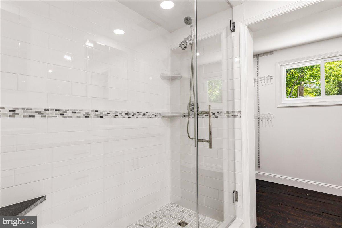 COLLEGE HEIGHTS - Residential