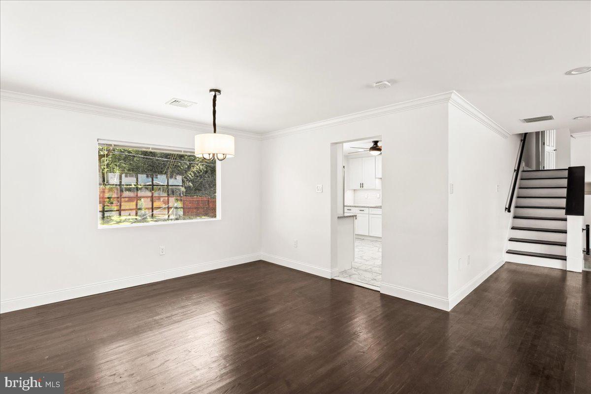 COLLEGE HEIGHTS - Residential