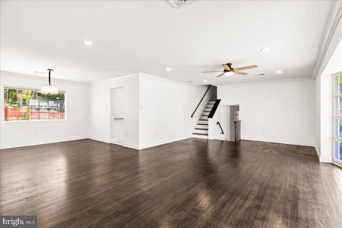 COLLEGE HEIGHTS - Residential