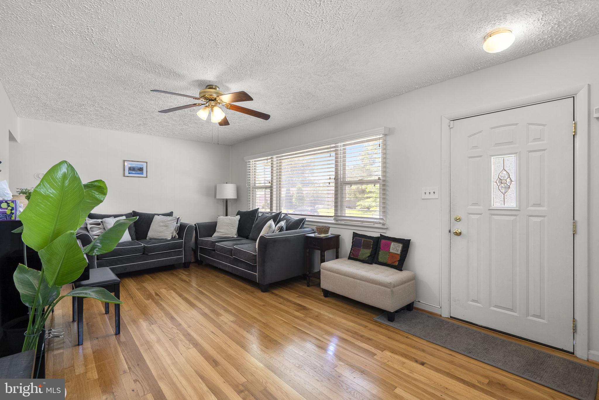 1108 GRANDIN AVENUE