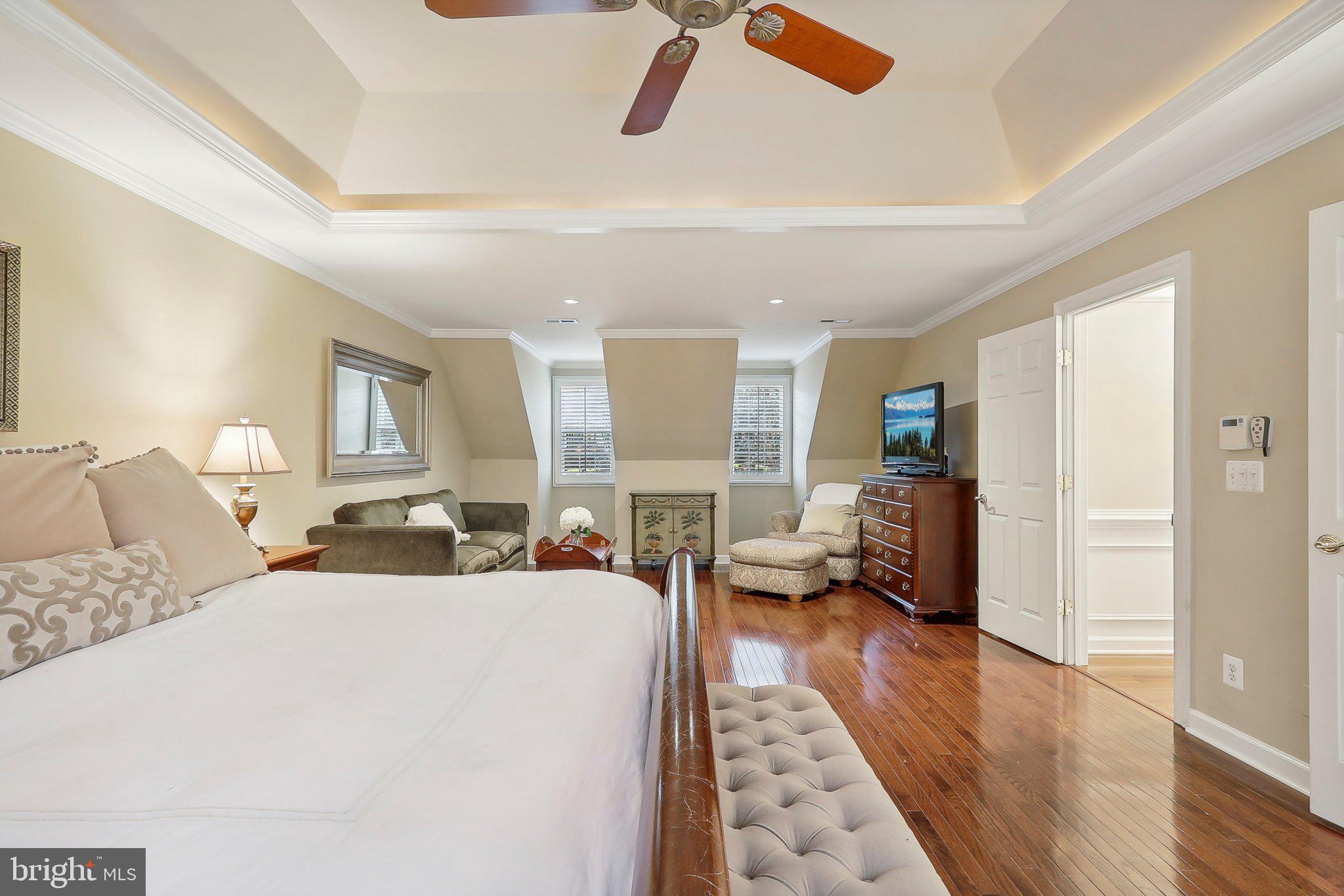 LOWES ISLAND - Residential