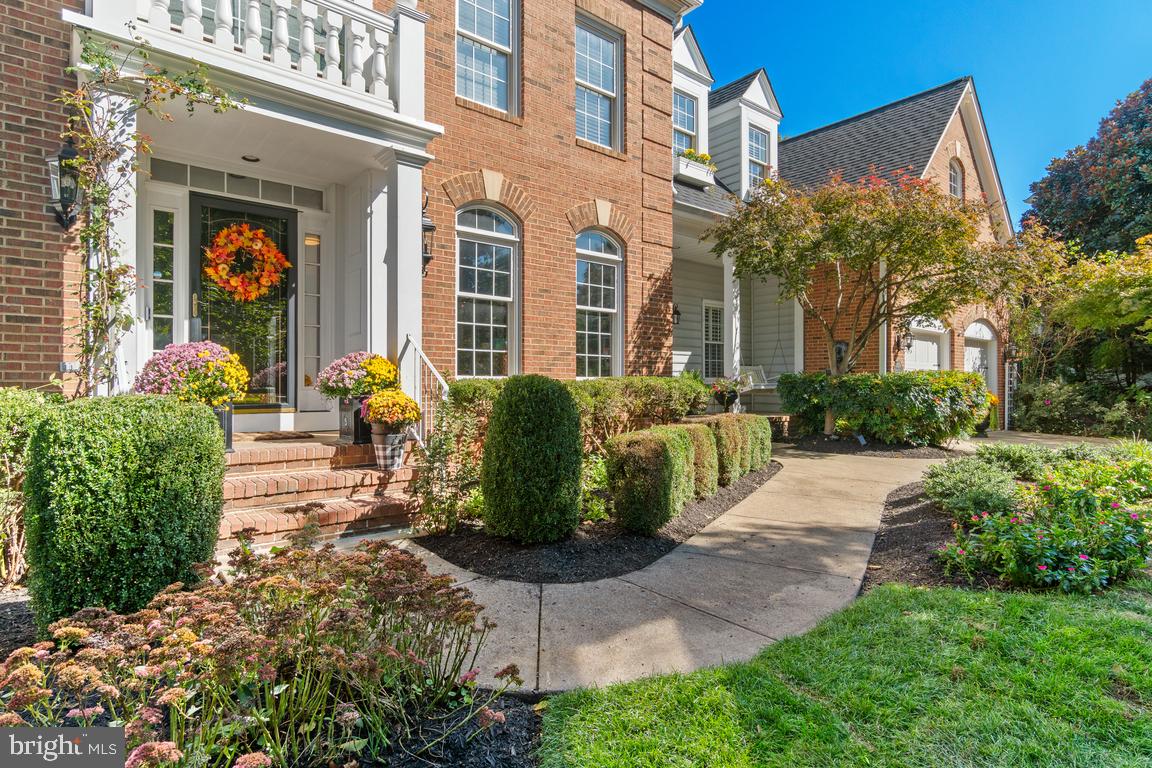 LOWES ISLAND - Residential