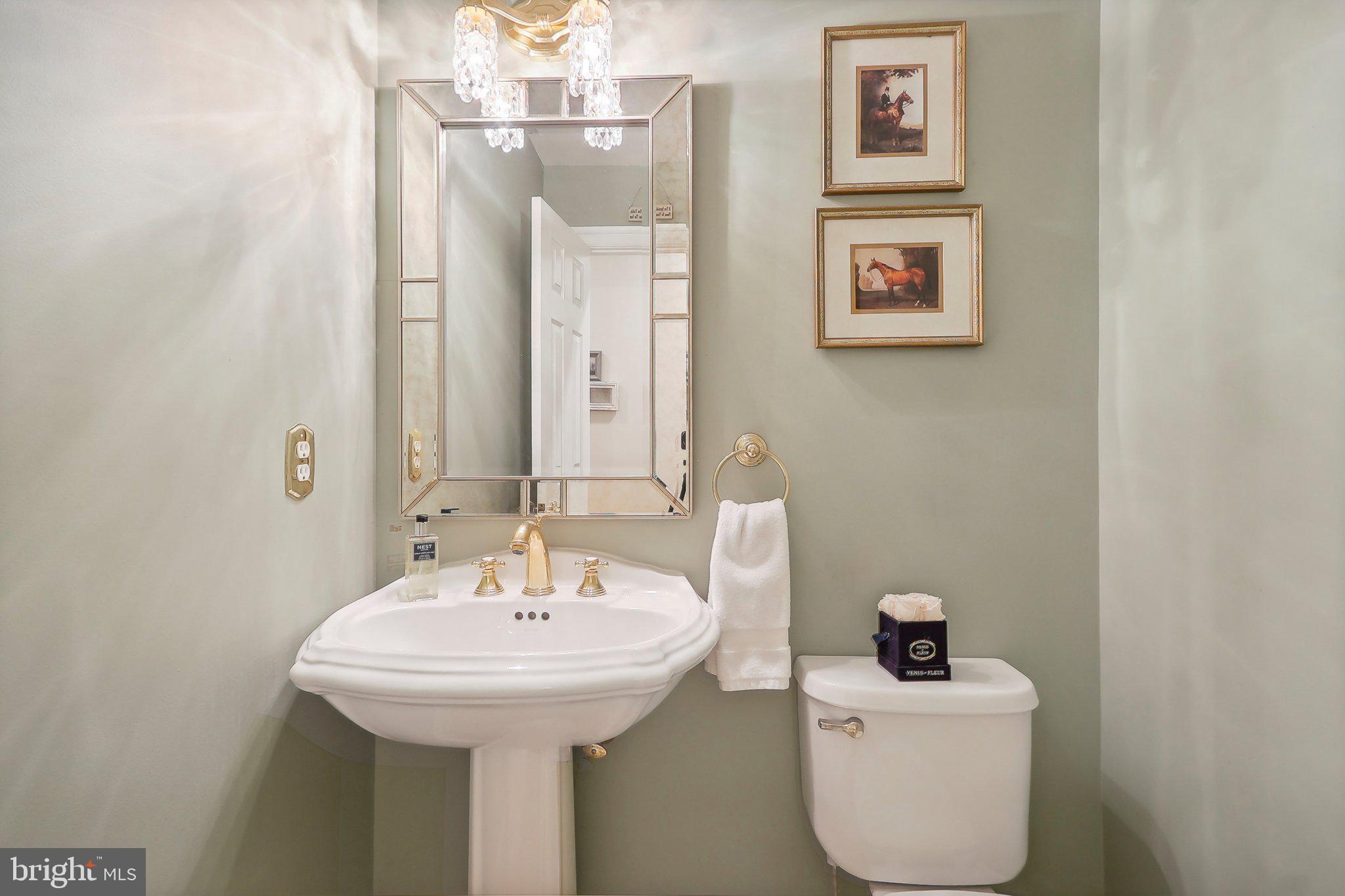 LOWES ISLAND - Residential