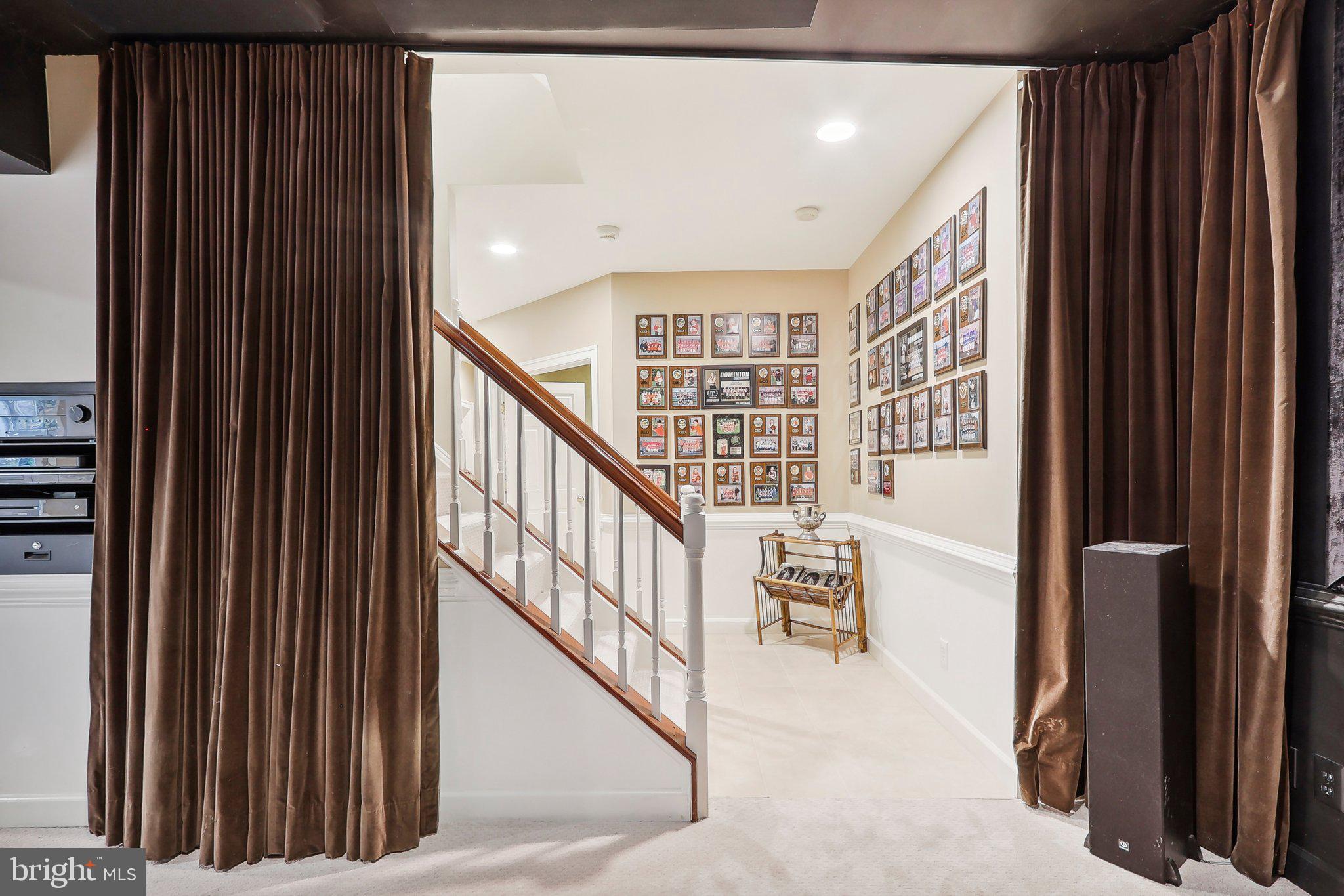 LOWES ISLAND - Residential