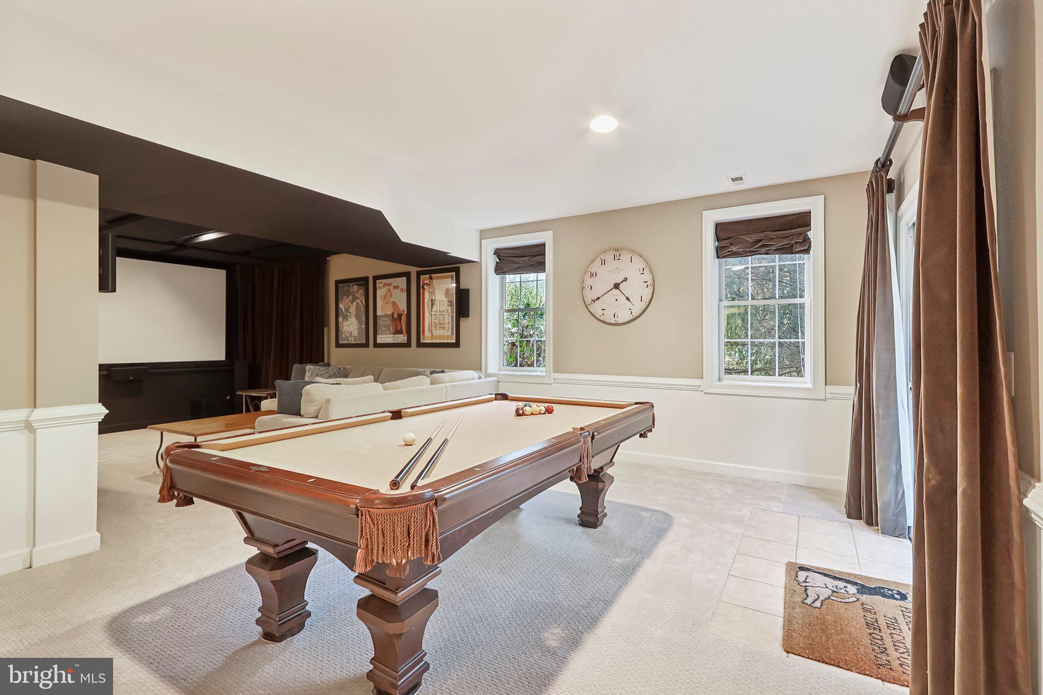 LOWES ISLAND - Residential