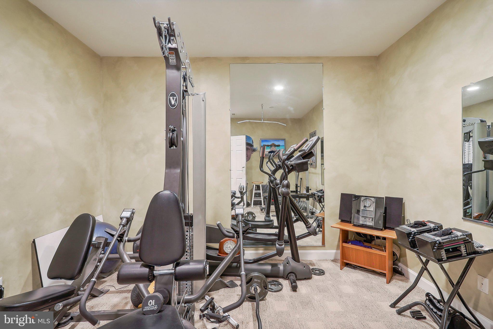 LOWES ISLAND - Residential