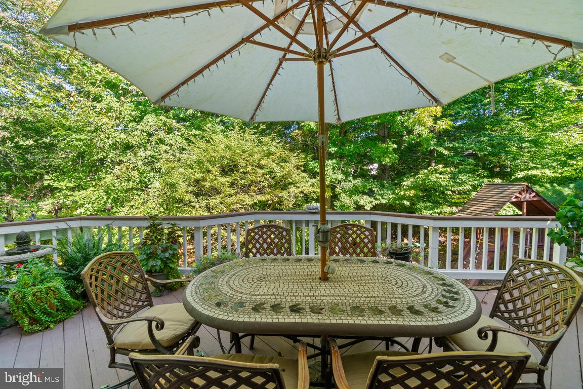 LOWES ISLAND - Residential