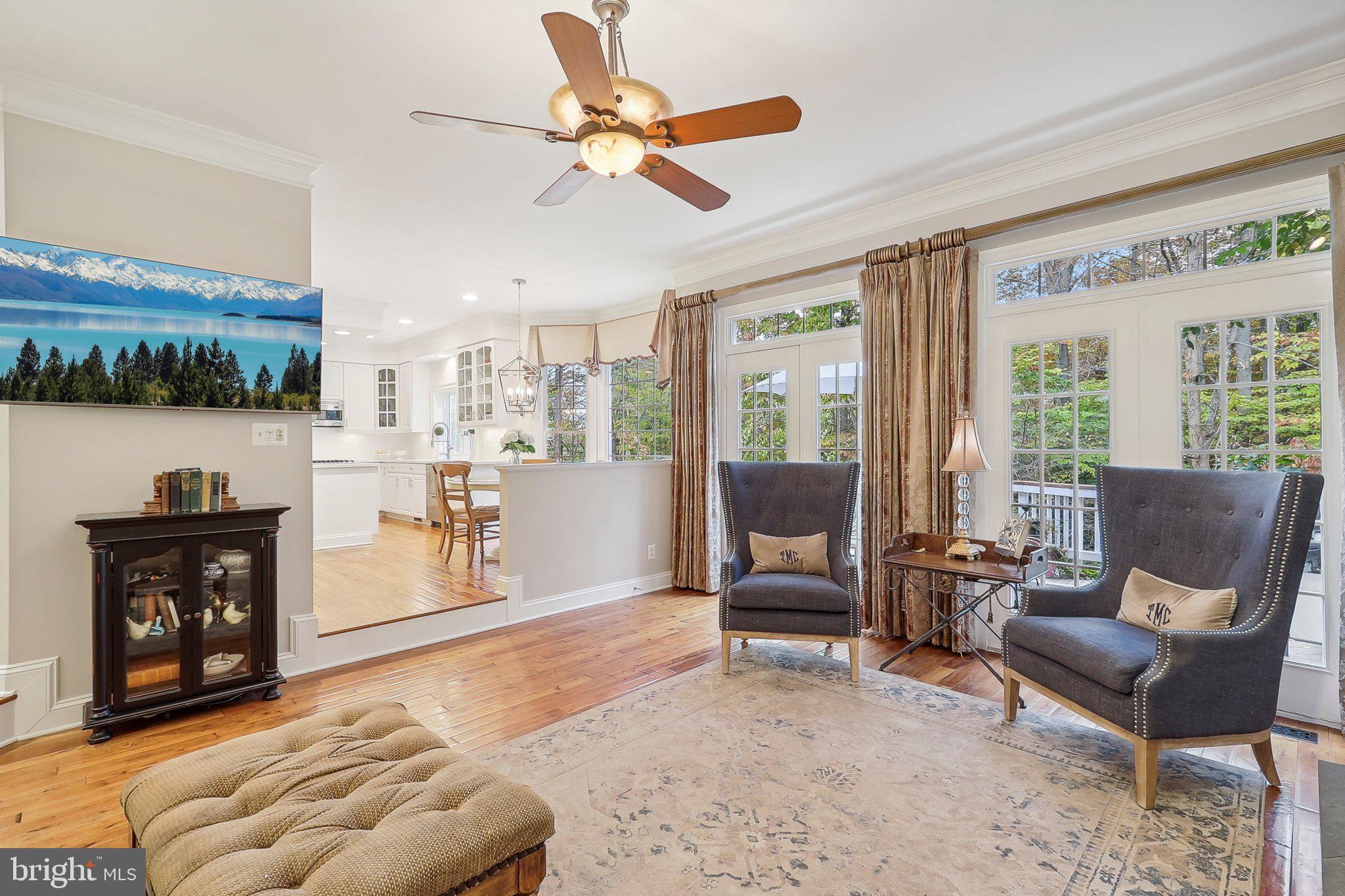 LOWES ISLAND - Residential