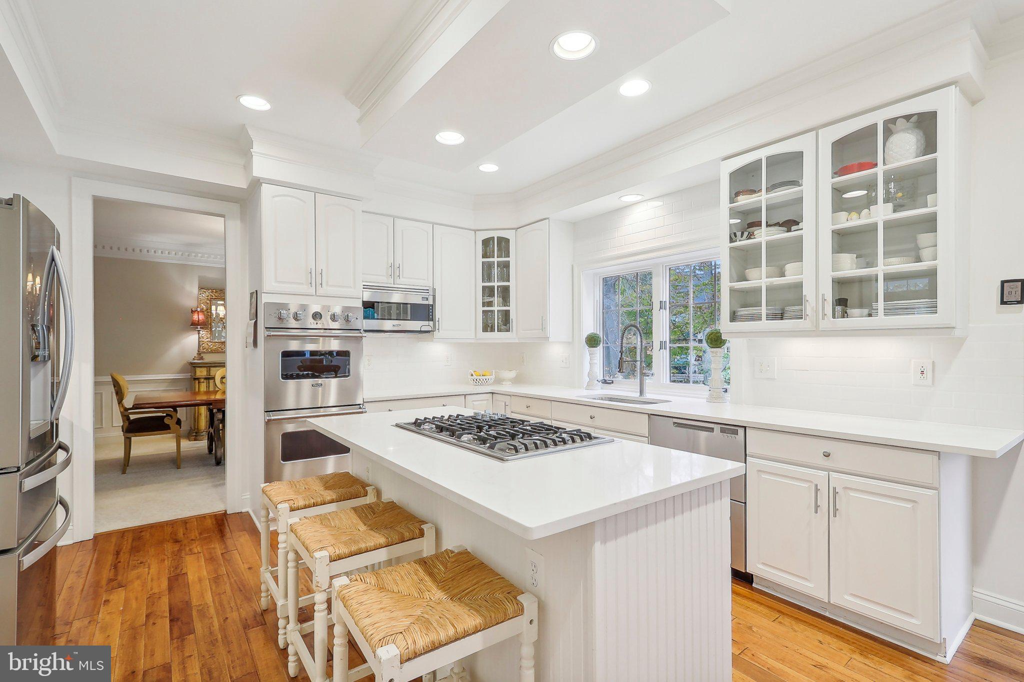 LOWES ISLAND - Residential