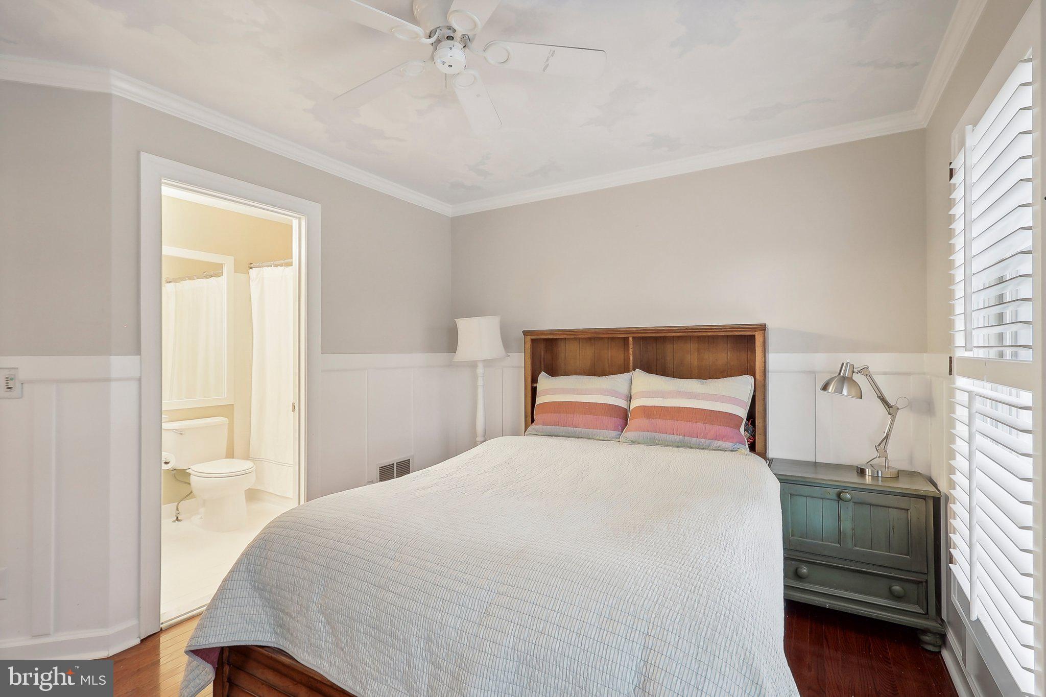 LOWES ISLAND - Residential