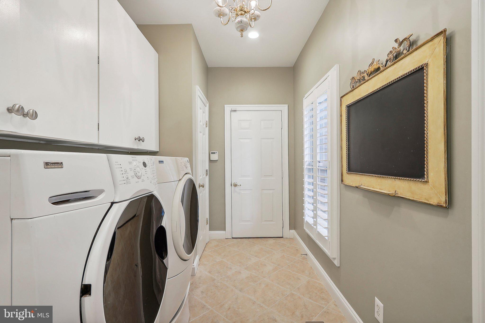 LOWES ISLAND - Residential