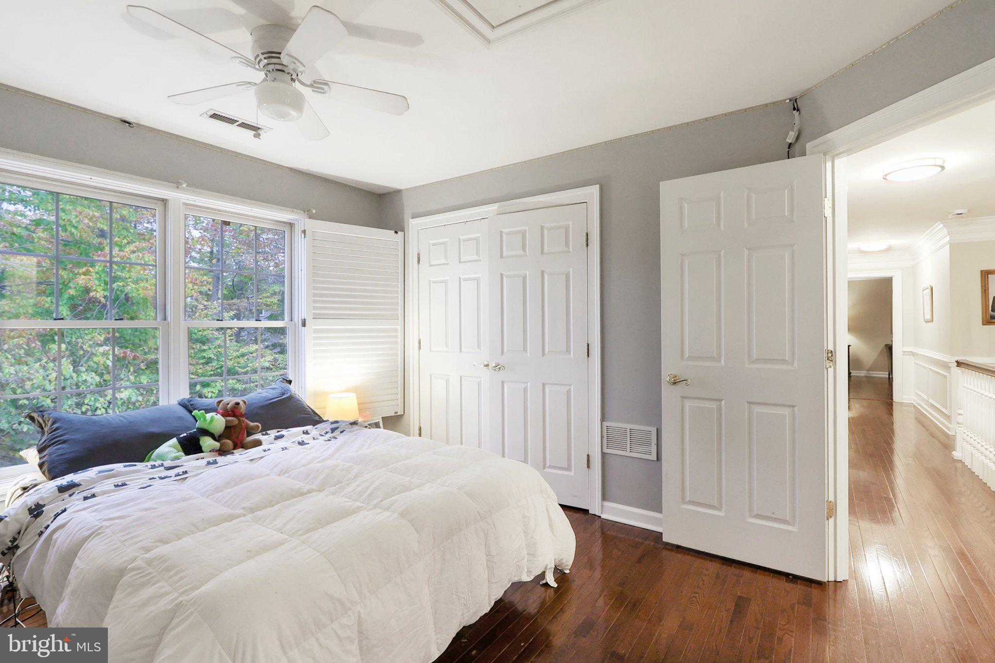 LOWES ISLAND - Residential