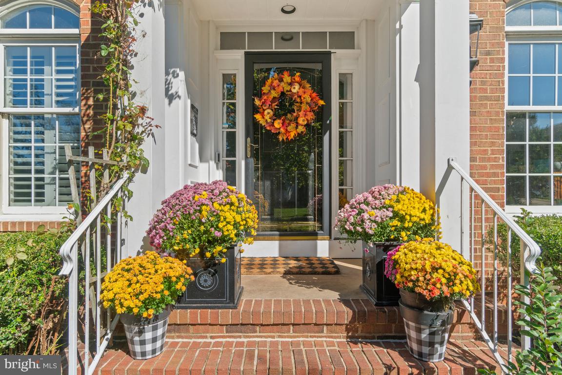 LOWES ISLAND - Residential