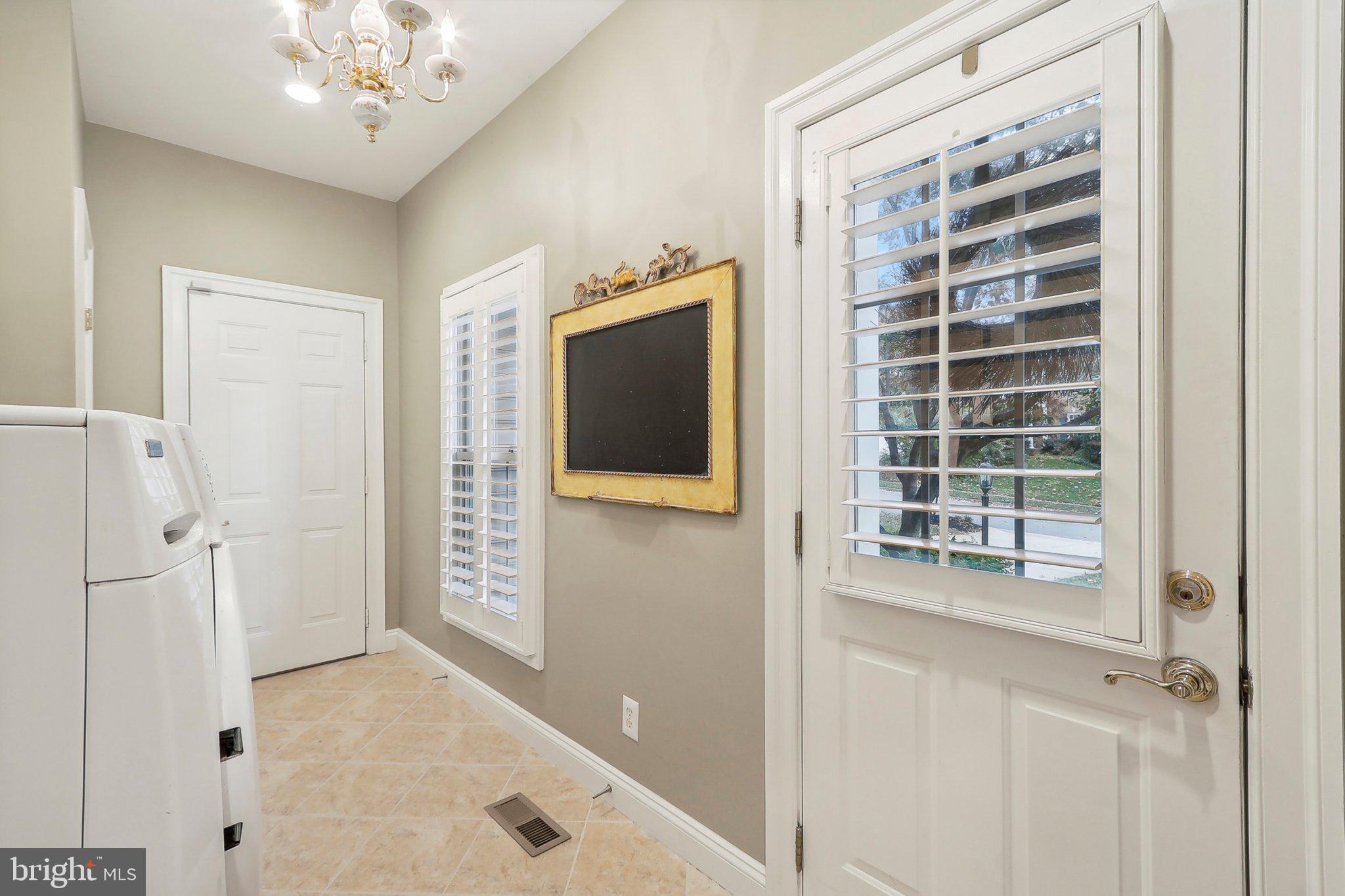 LOWES ISLAND - Residential