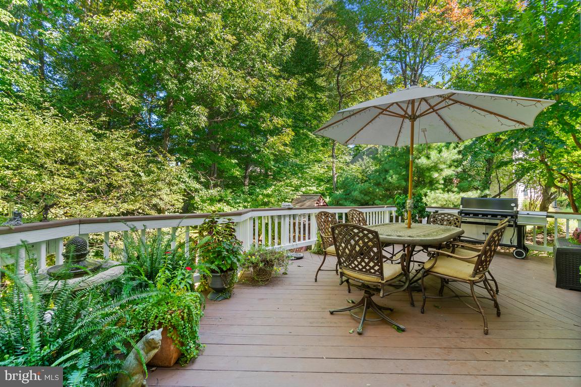 LOWES ISLAND - Residential