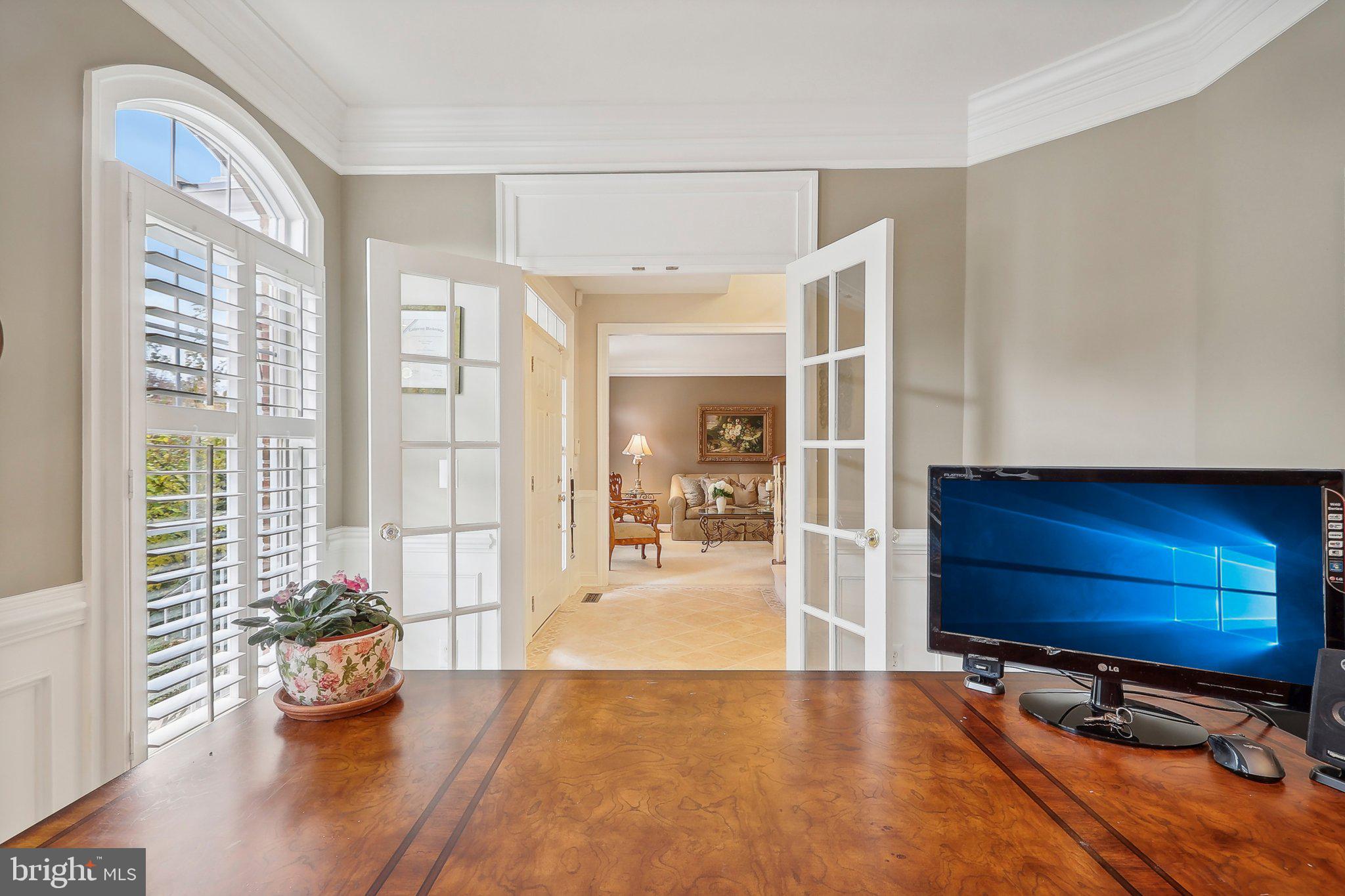 LOWES ISLAND - Residential