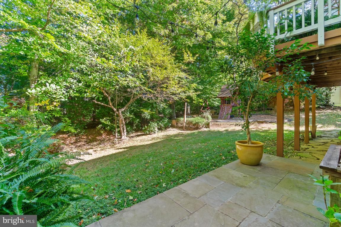 LOWES ISLAND - Residential