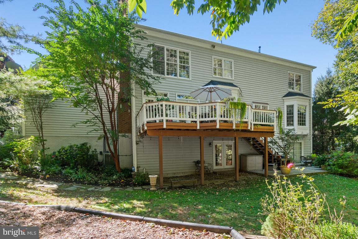 LOWES ISLAND - Residential