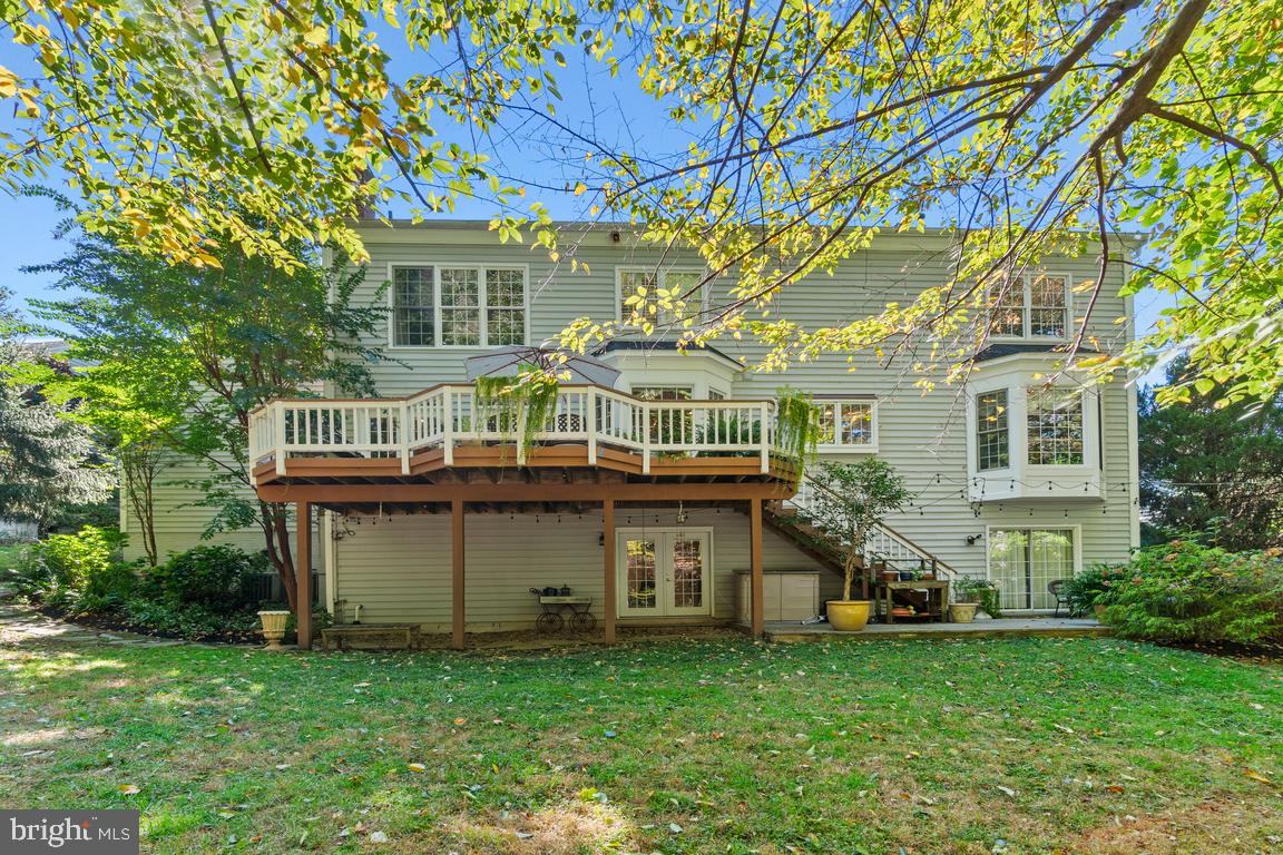 LOWES ISLAND - Residential