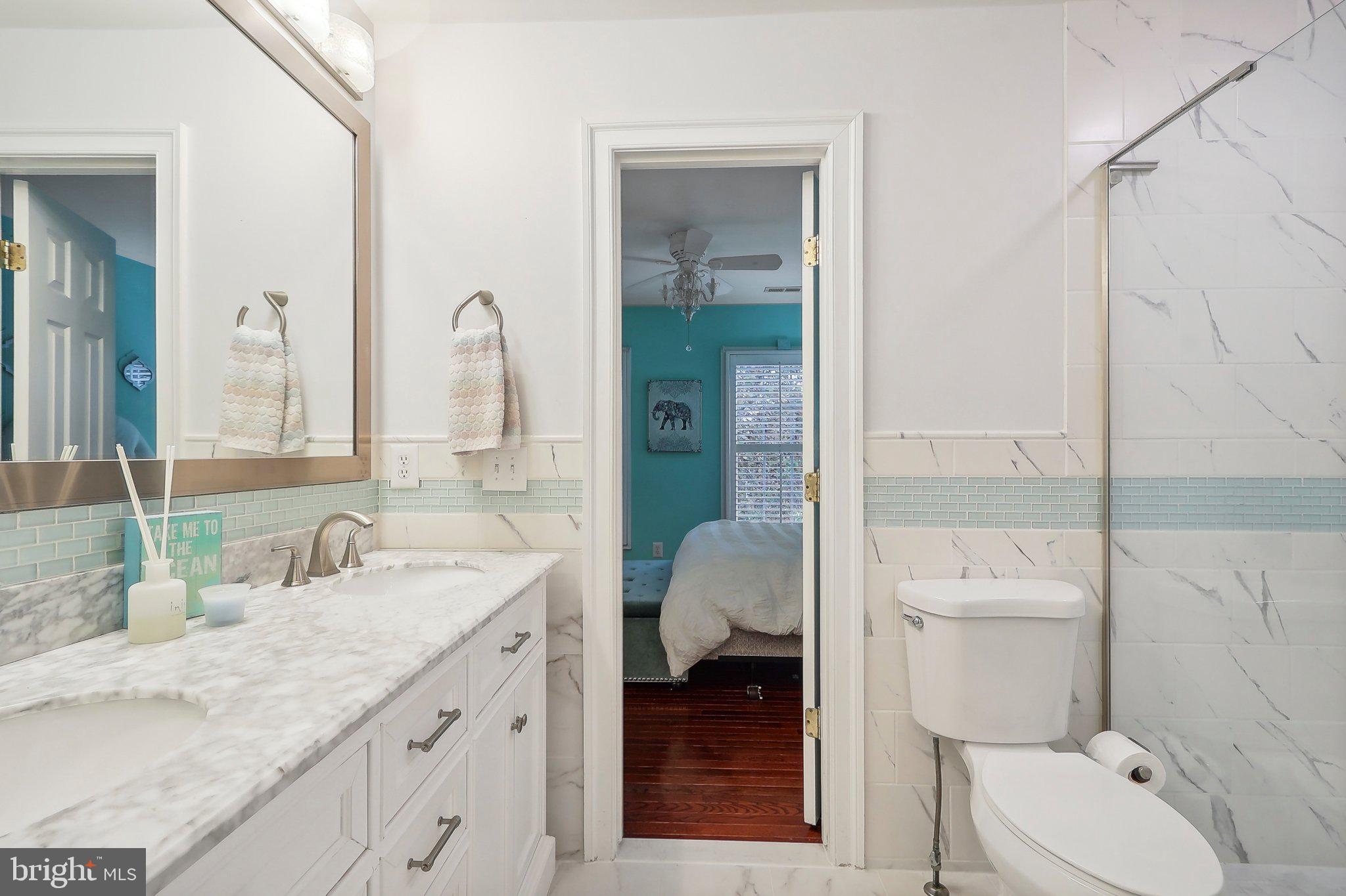 LOWES ISLAND - Residential