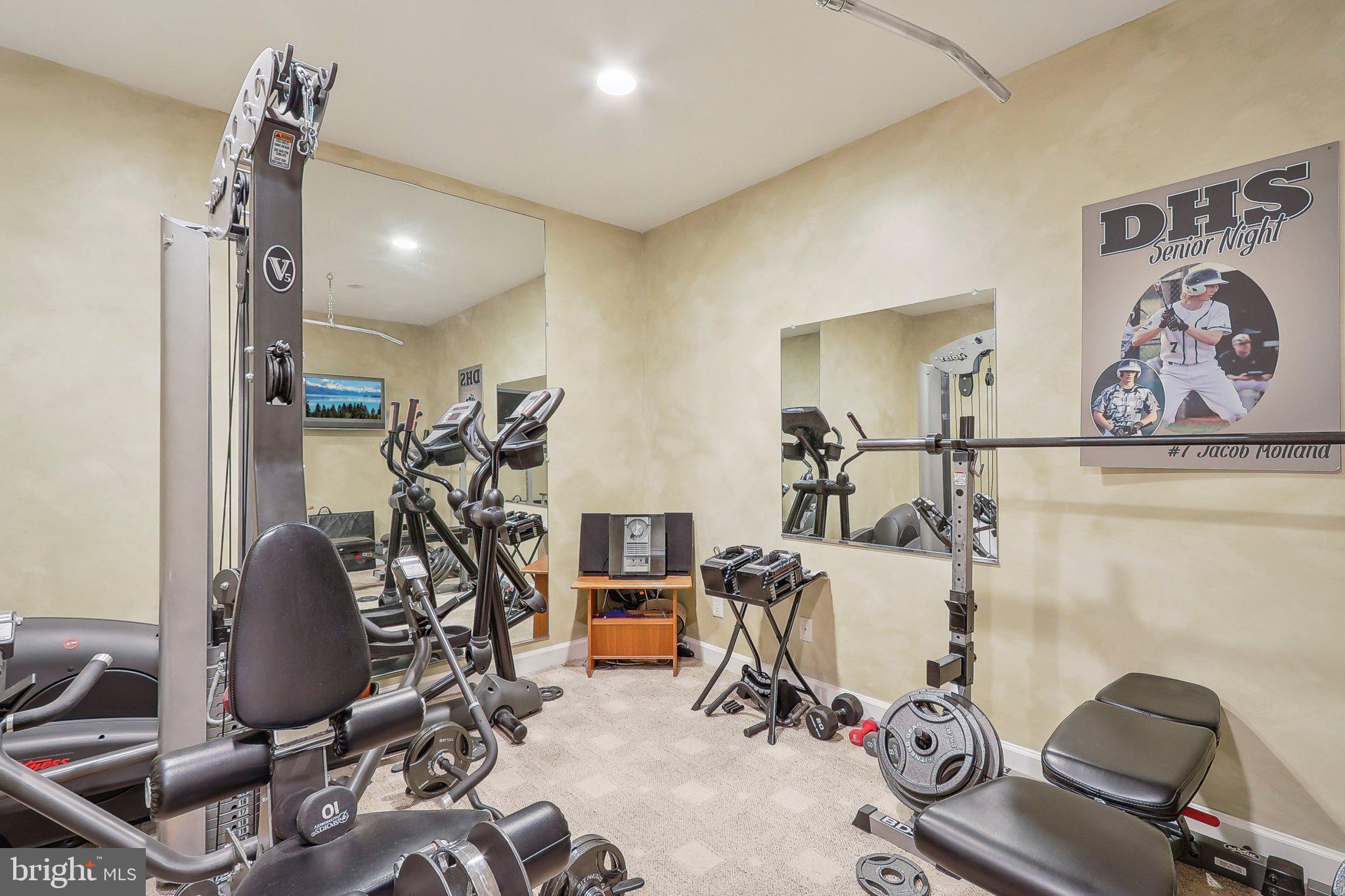 LOWES ISLAND - Residential