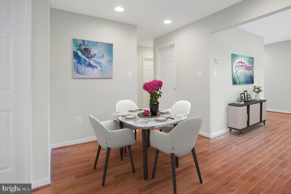 COLONIAL DRIVE - Residential