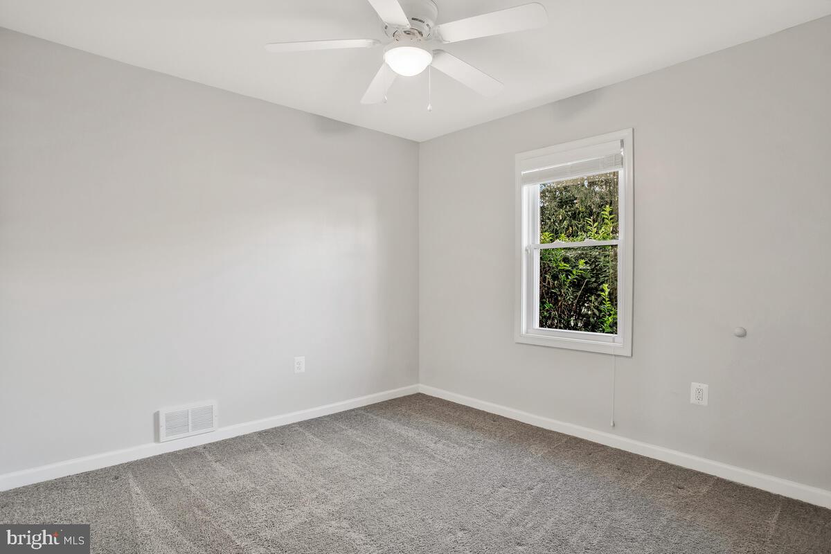 COLONIAL DRIVE - Residential