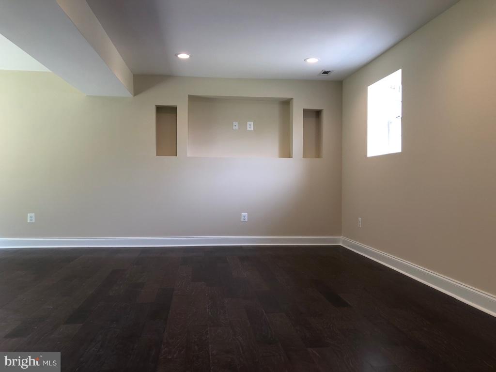 BEECHWOOD ESTATES - Residential