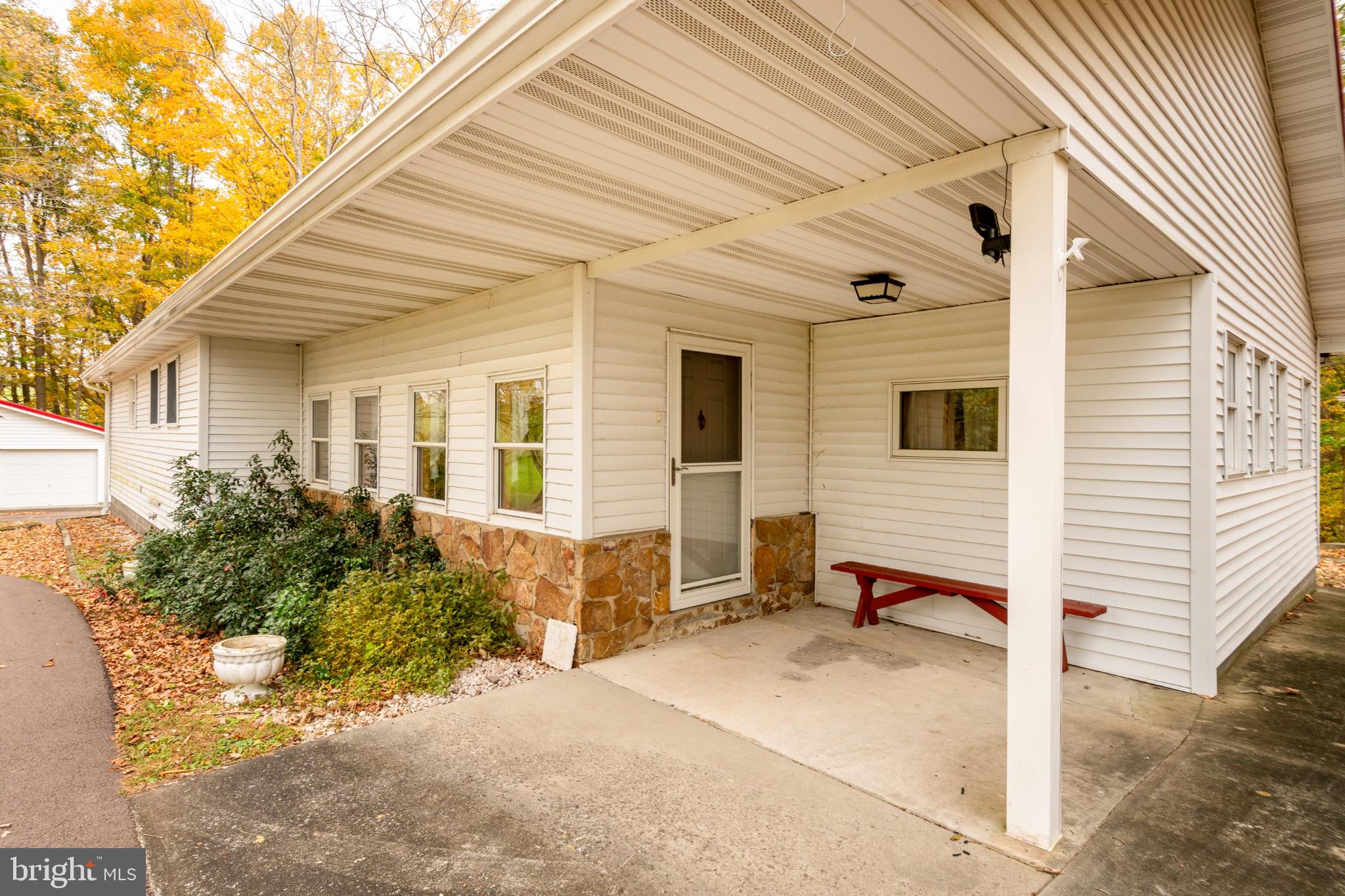 3316 OLD MORGANTOWN ROAD W