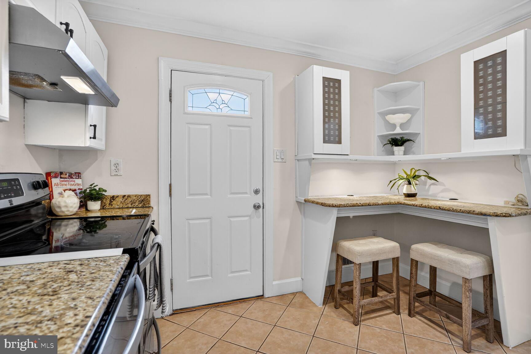 HERITAGE SQUARE - Residential Lease