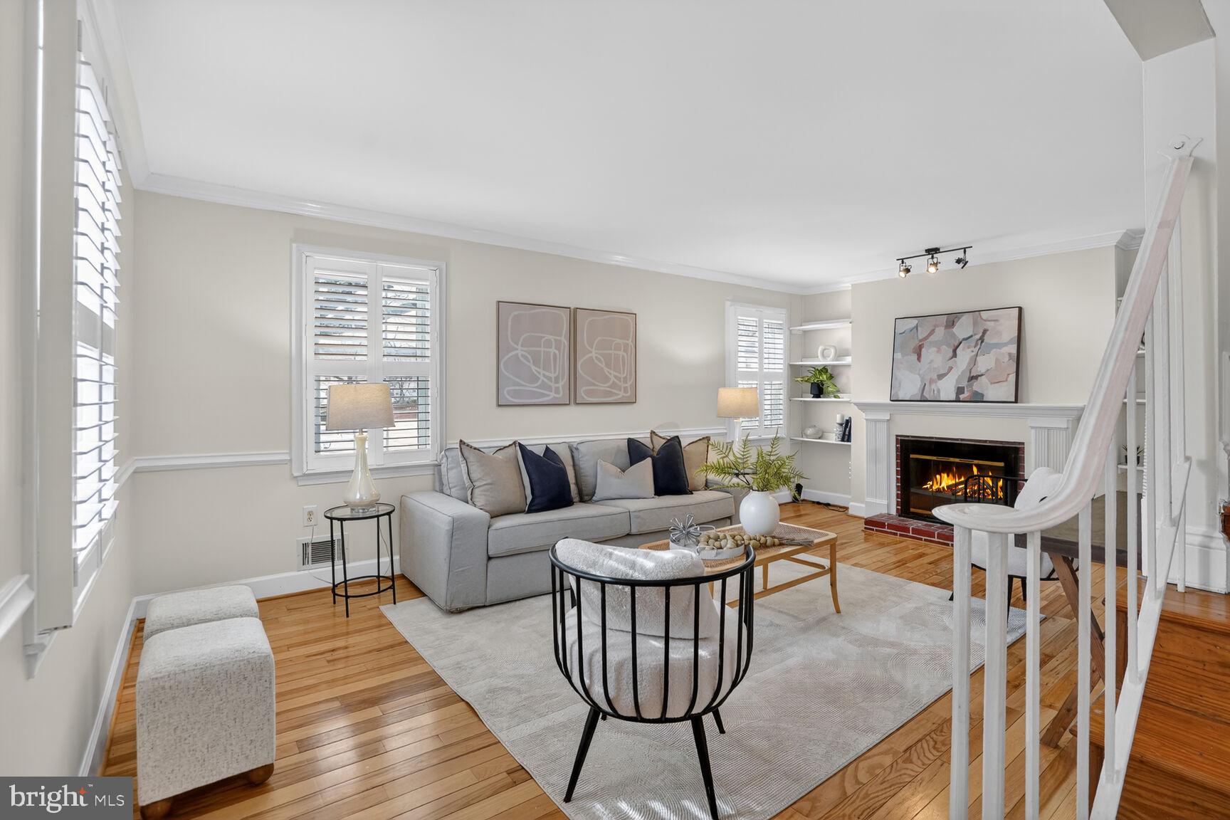 HERITAGE SQUARE - Residential Lease