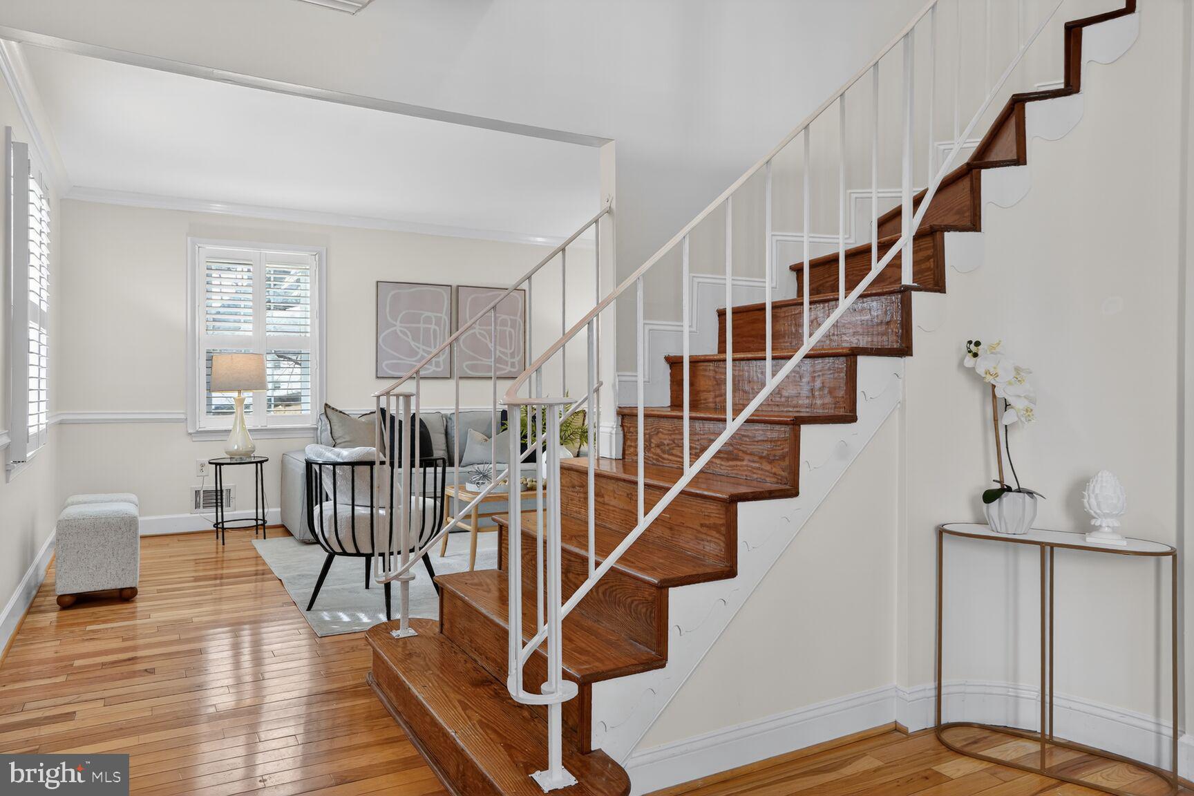 HERITAGE SQUARE - Residential Lease