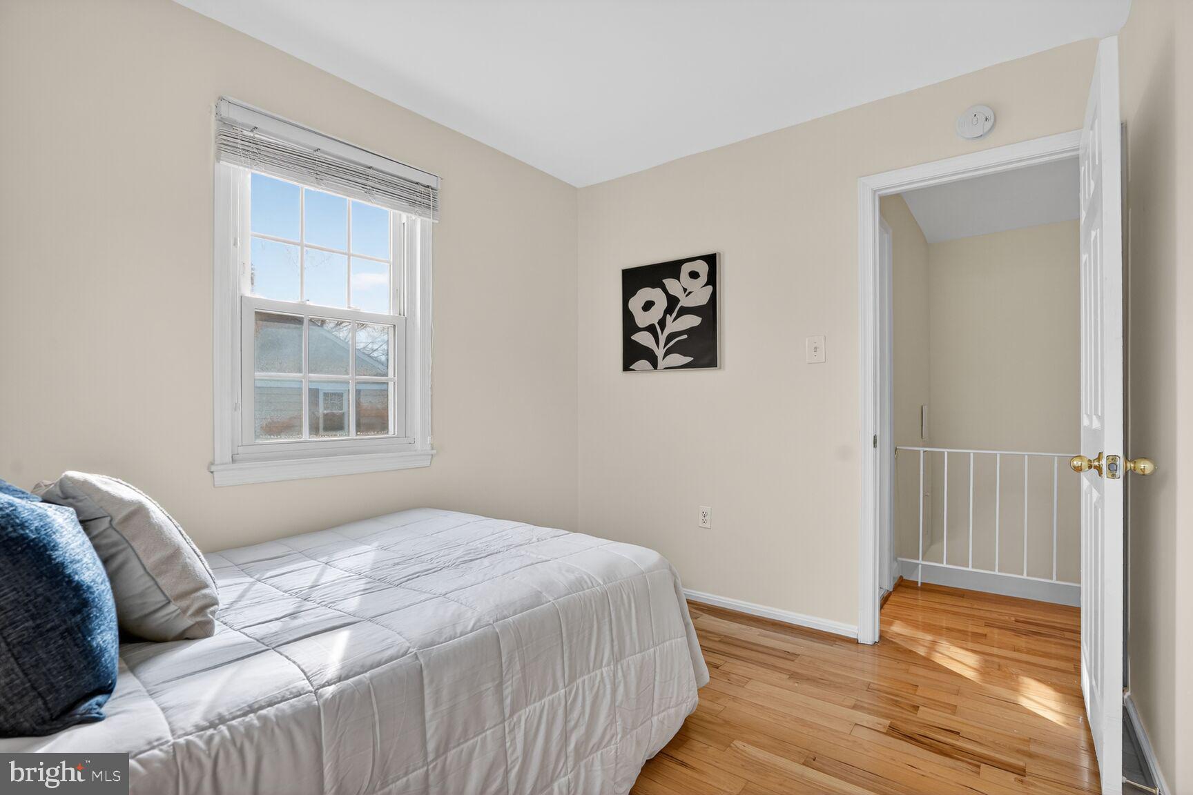 HERITAGE SQUARE - Residential Lease