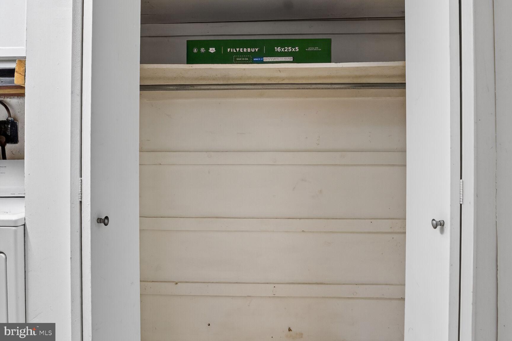 HERITAGE SQUARE - Residential Lease