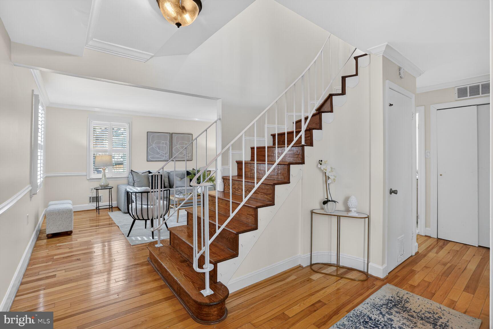 HERITAGE SQUARE - Residential Lease