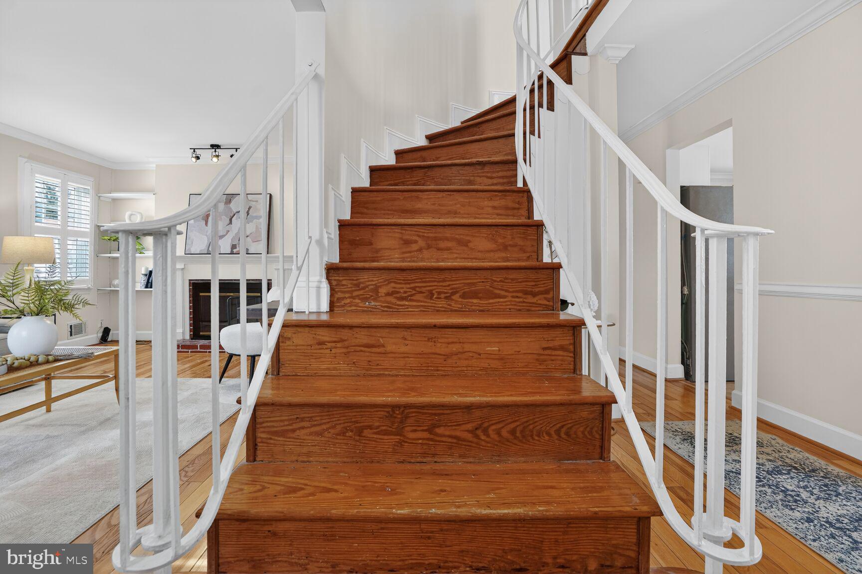 HERITAGE SQUARE - Residential Lease