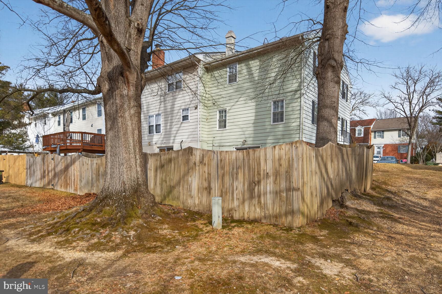 HERITAGE SQUARE - Residential Lease