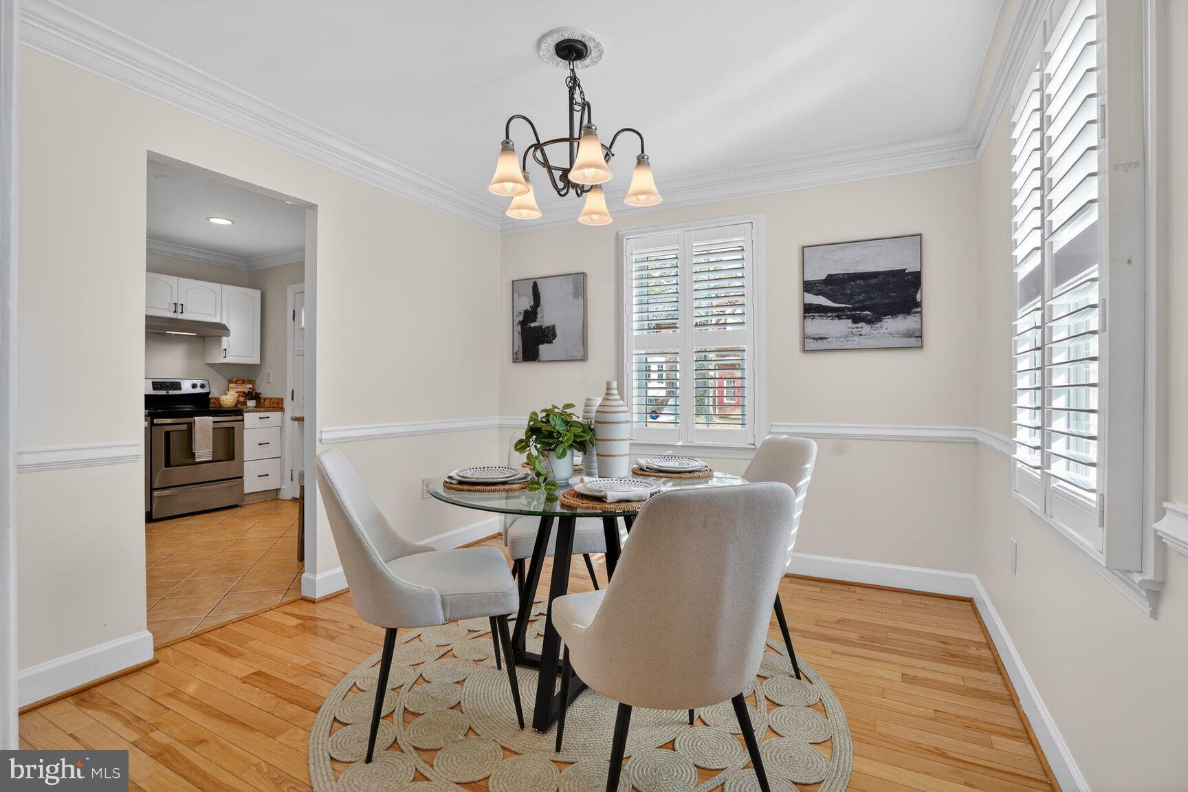 HERITAGE SQUARE - Residential Lease