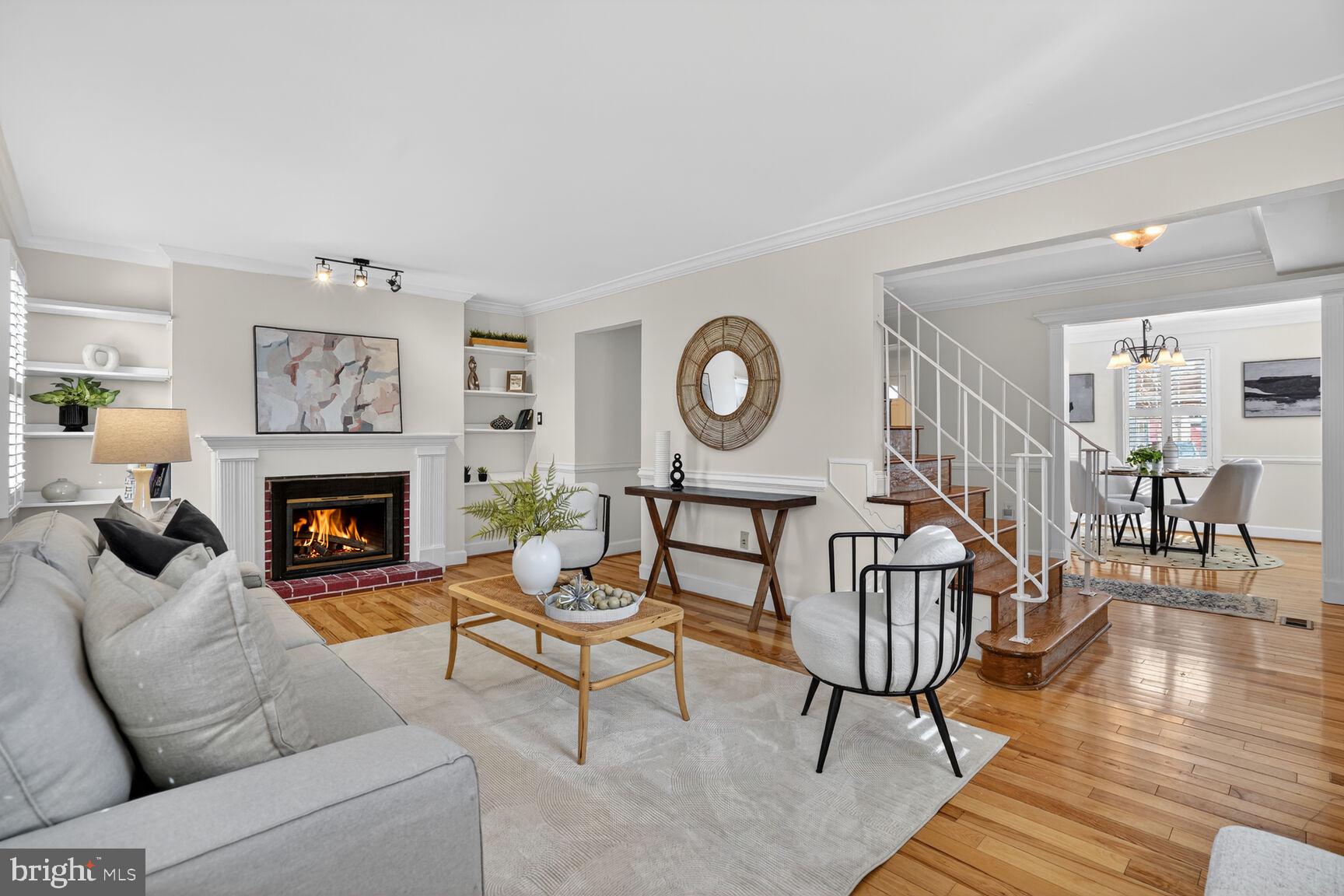 HERITAGE SQUARE - Residential Lease