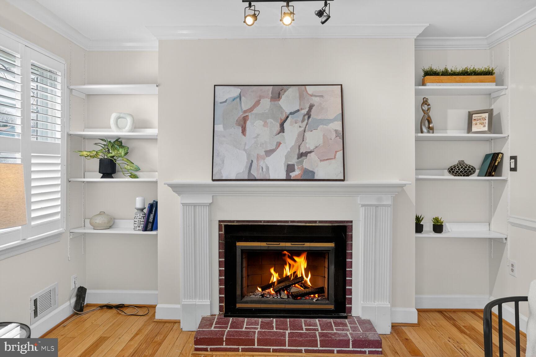 HERITAGE SQUARE - Residential Lease