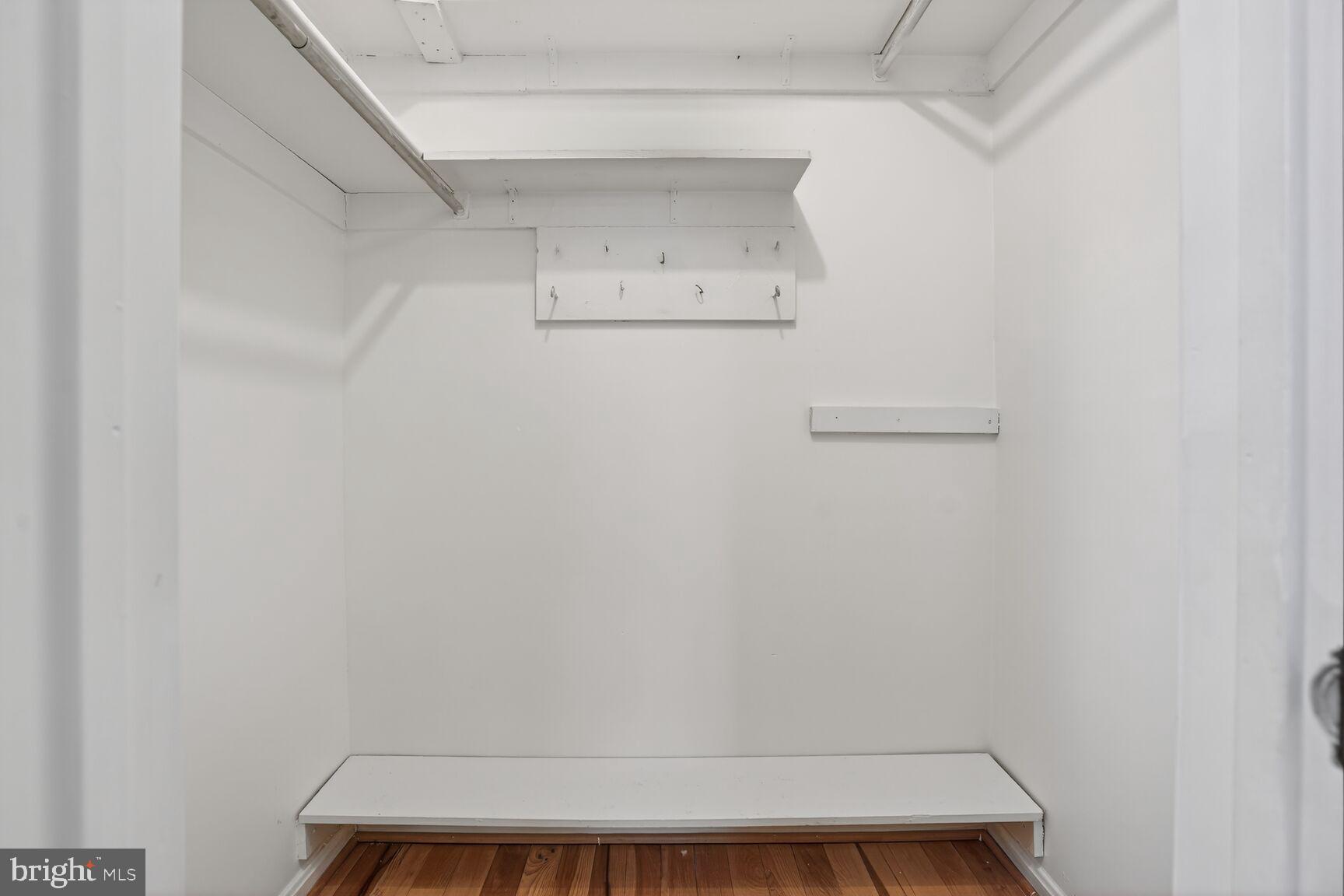 HERITAGE SQUARE - Residential Lease