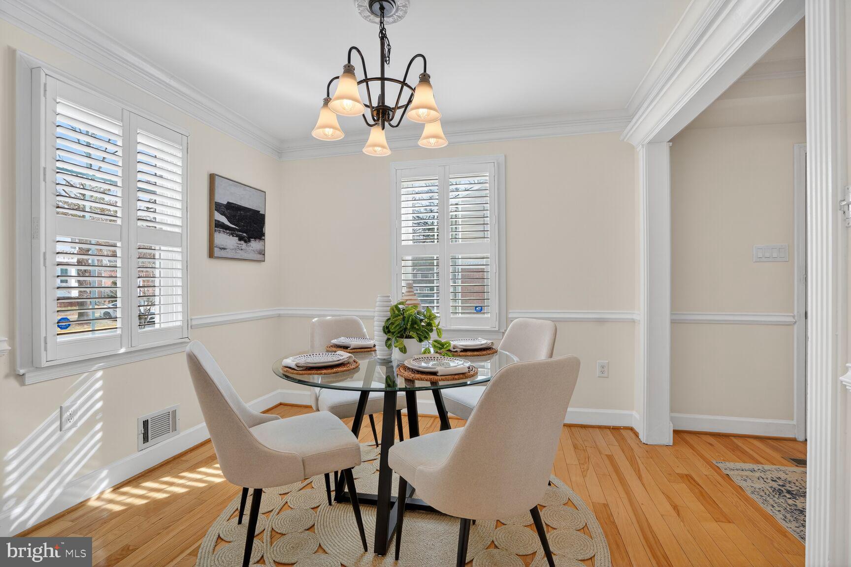 HERITAGE SQUARE - Residential Lease