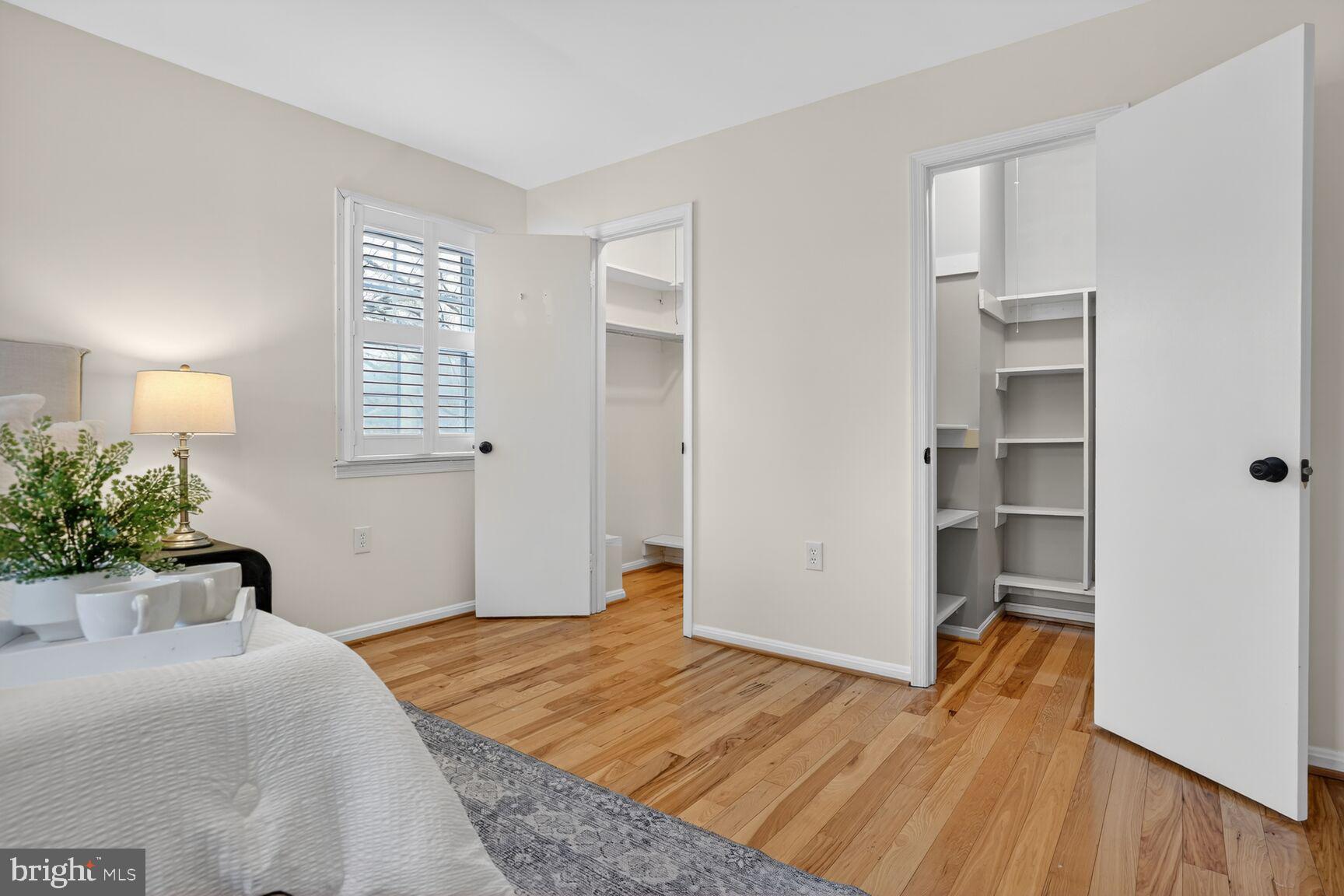 HERITAGE SQUARE - Residential Lease