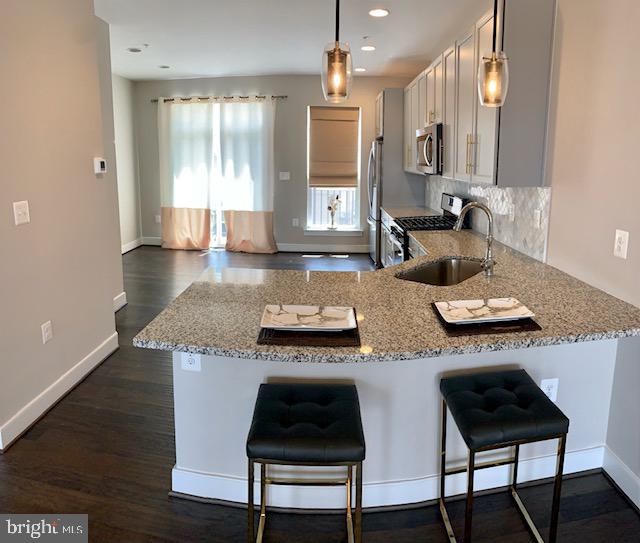 BRAMBLETON TOWN CENTER - Residential Lease