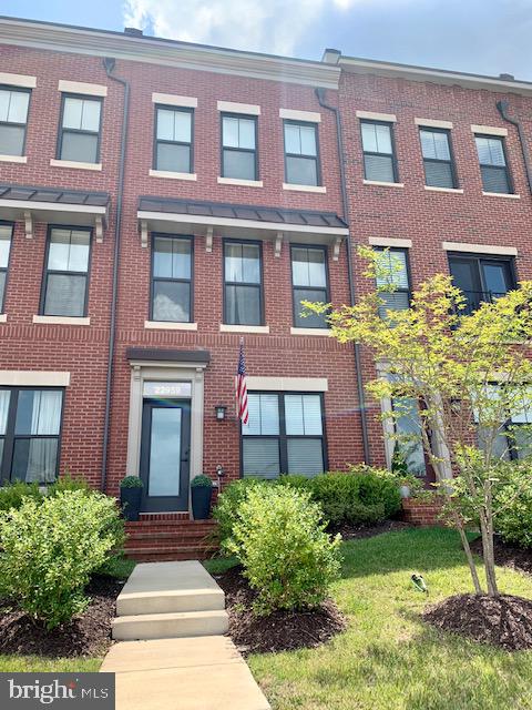 BRAMBLETON TOWN CENTER - Residential Lease