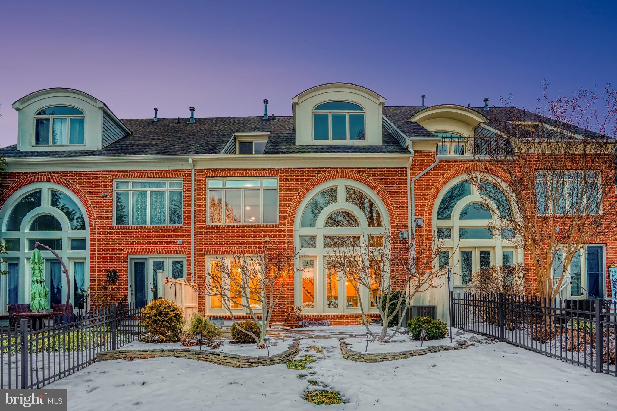 RIVER CREEK - Residential