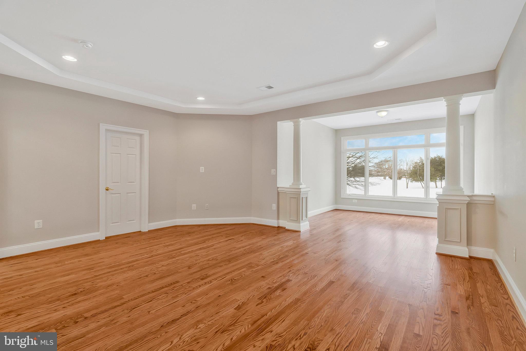 RIVER CREEK - Residential